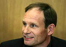 Haber | İNTERNETTE TANIŞTIĞI GAY`İ YEDİ