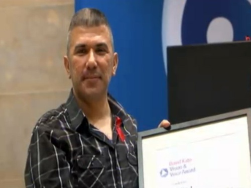 Haber | ’David Kato’ ödülü Kaos GL’den Ali Erol’a verildi