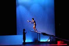 Haber | GAY SAHNESİNDE,TÜRBANLILAR KAÇTI