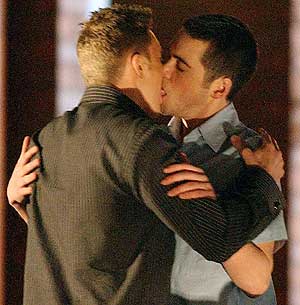 Haber | Eşcinsel görüntüler canlı yayında!! 