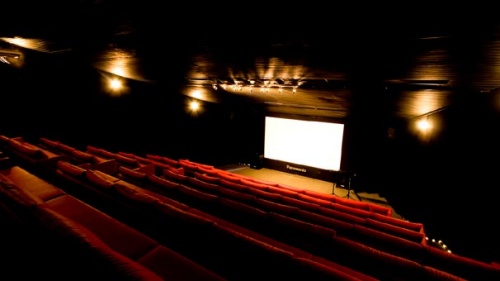 Haber | İstanbul`da iki sinemaya baskın.