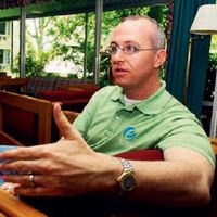 Haber | Eşcinsellikle savaş derneği başkanı eşcinsel çıktı