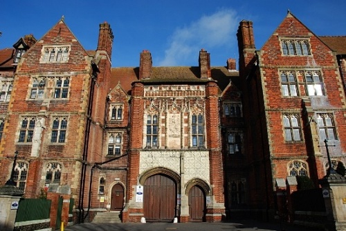 Haber | İngiltere’de Bir İlk: Eşcinsel Öğrenci Okul Temsilcisi Seçildi