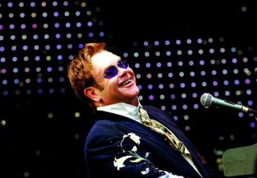 Haber | Elton John’dan Emmy Ödülleri’nde Liberace’ye Saygı Duruşu