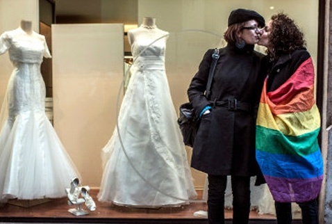 Haber | Eşcinsel çift boşanma kararı aldı