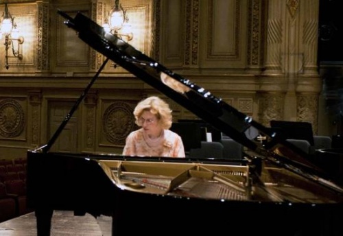 Haber | Trans piyanist Buechner: Artık saklayamazdım, saklamayacaktım da...