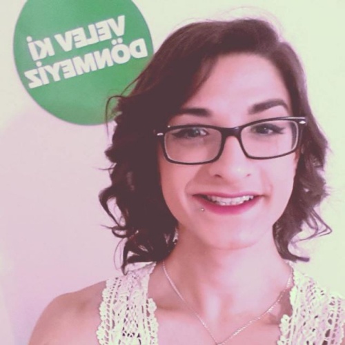 Haber | İlkokulda top, lisede ibne, üniversitede dönme...