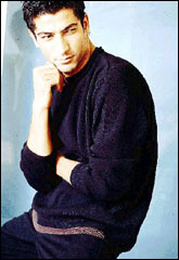 Haber | Bir ünlü daha `Benim için eşcinsel diyenler edepsizdir!!!` 