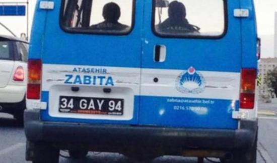 Haber | Ataşehir Belediyesi’nden “GAY” plakasına yanıt: Velev ki eşcinseliz!