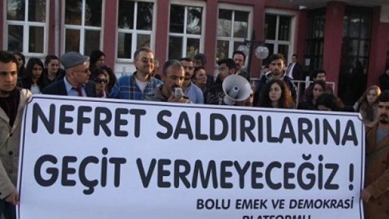 Haber | Bolu’da eşcinsel gence “Bahçeli’nin askerleriyiz” diyerek saldırdılar