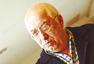 Haber | Ünlü aileler eşcinsel çocuklarını bilerek evlendiriyor! 