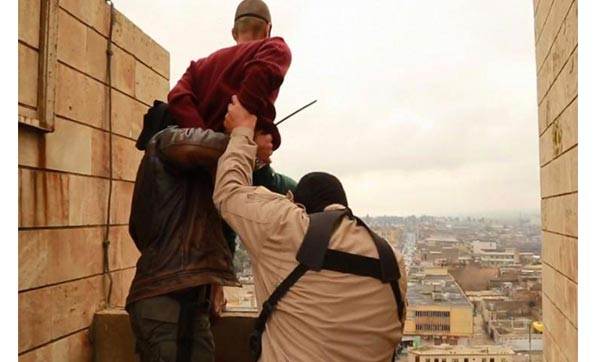 Haber | IŞİD’ten kaçan eşcinsel anlattı: Öldürmeden önce takip ediyor