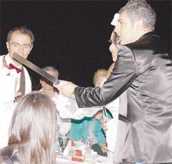 Haber | BÜLENT ERSOY NİHAYET EVLENDİ....