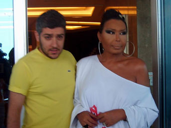 Haber | Bülent Ersoy, kendisini aldatan eşini affeti   