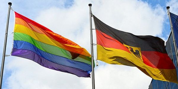 Haber | ALMANYA’DAN MAĞDUR EDİLEN EŞCİNSELLER İÇİN TAZMİNAT