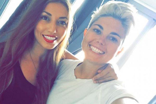 Haber | Olimpiyat Futbol Oyuncusu Kız Arkadaşını İnsanlar İçinde Öpmek İstiyor