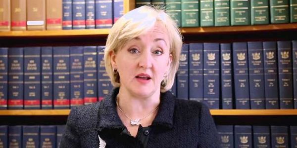 Haber | YENİ ZELANDA ADALET BAKANI MAHKUM EDİLEN EŞCİNSELLERDEN ÖZÜR DİLEDİ