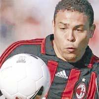 Haber | Ronaldo`ya travesti şoku! Odasına telekız isteyen ünlü futbolcu nasıl şok oldu?