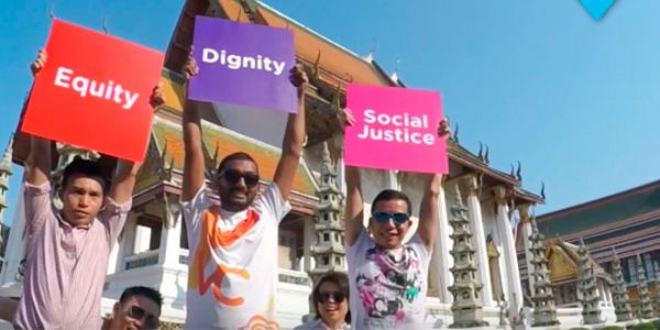 Haber | TAYLAND�TAK� LGBT�+�LAR HAKLARINI ELDE ETMEK ���N SOKAKLARA D�K�LD�