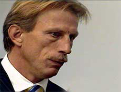 Haber | EŞCİNSELLER DAUM`U PES ETTİRDİ